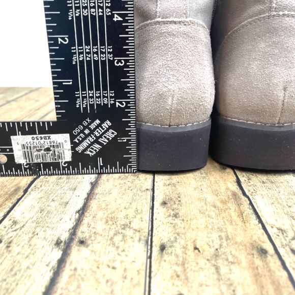 Donald Pliner “Ease” Suede Combat Boot in Light Taupe, Size 7.5 M - Picture 12 of 15